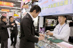 “Kết” đồng hồ đeo tay để dễ… “săn việc”